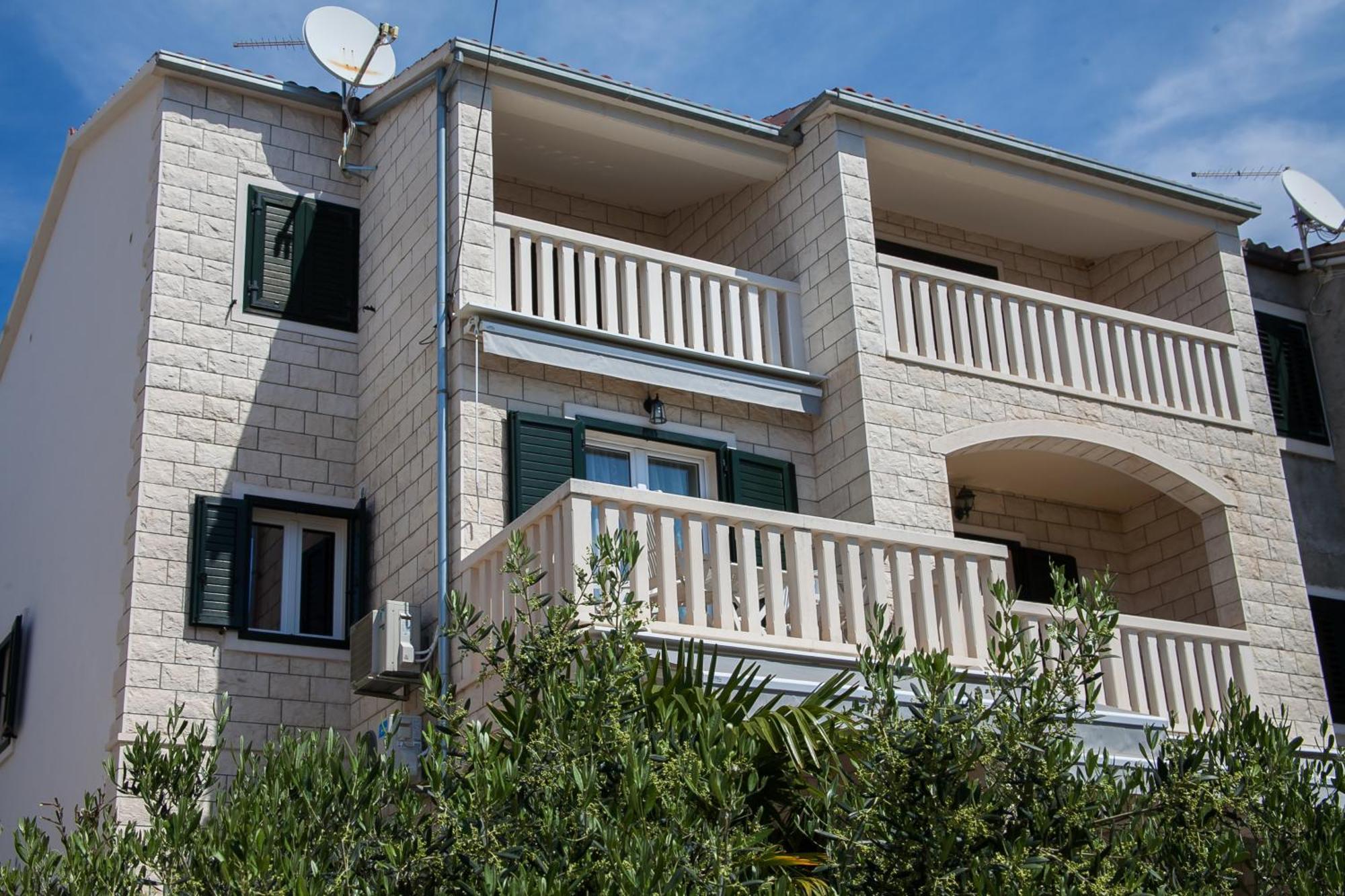 Sirius Apartments Bol Exteriör bild